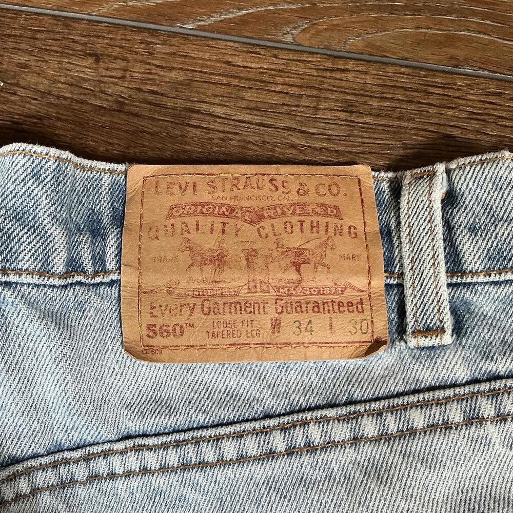 VINTAGE Levi’s 560 Jeans Red Tab 34x30 Light Wash USED SHIPS ASAP - Picture 5 of 9